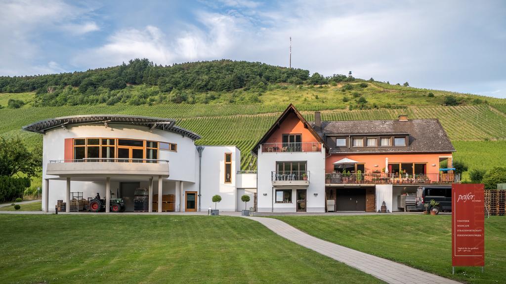 Weingut Peifer Apartment Трабен-Трарбах Екстериор снимка